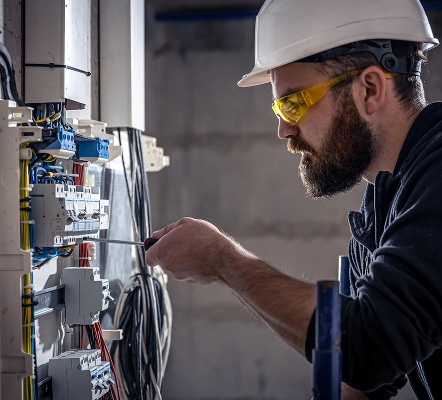 Industries Field Technicians